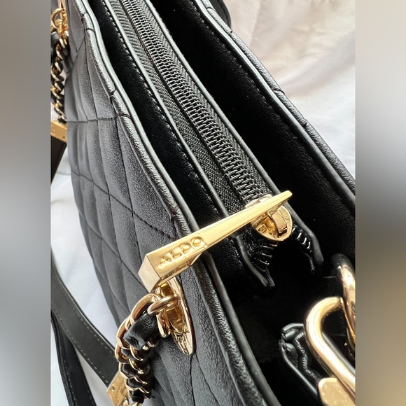 ALDO quilted chain purse - Picture 5 of 9